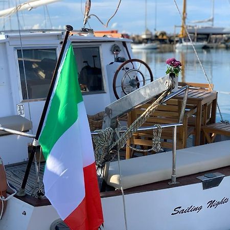 Sailing Nights Boat&Breakfast Hotel Алгеро Екстериор снимка