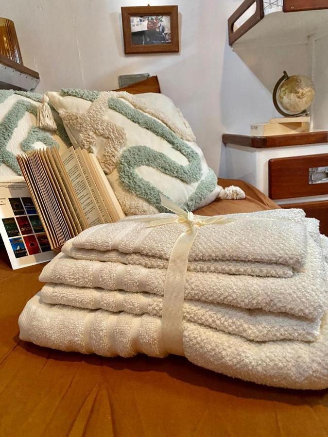 Sailing Nights Boat&Breakfast Hotel Алгеро Екстериор снимка