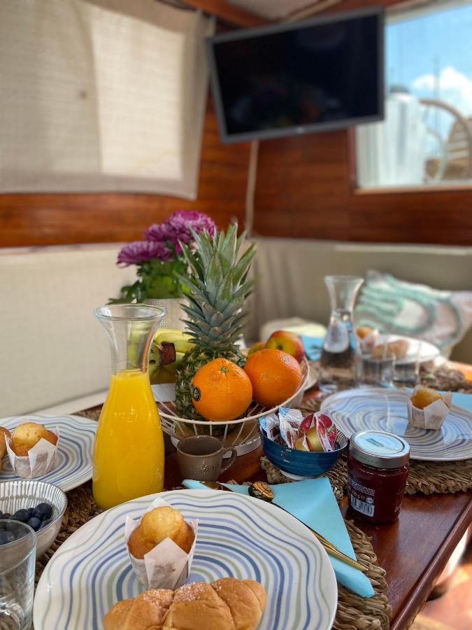 Sailing Nights Boat&Breakfast Hotel Алгеро Екстериор снимка