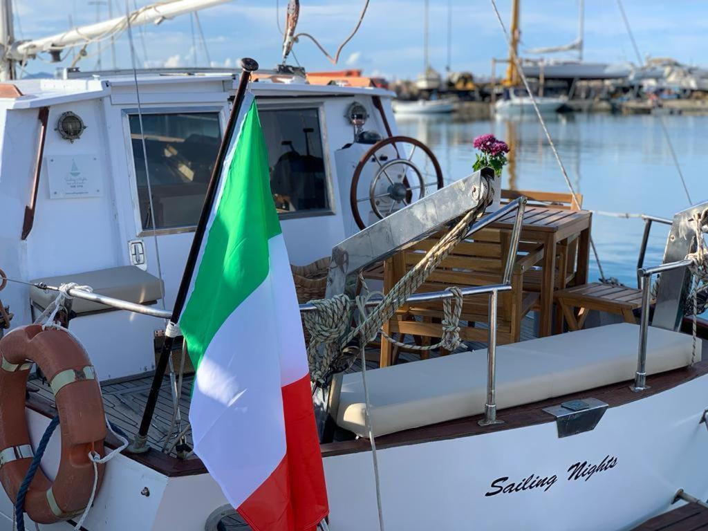 Sailing Nights Boat&Breakfast Hotel Алгеро Екстериор снимка