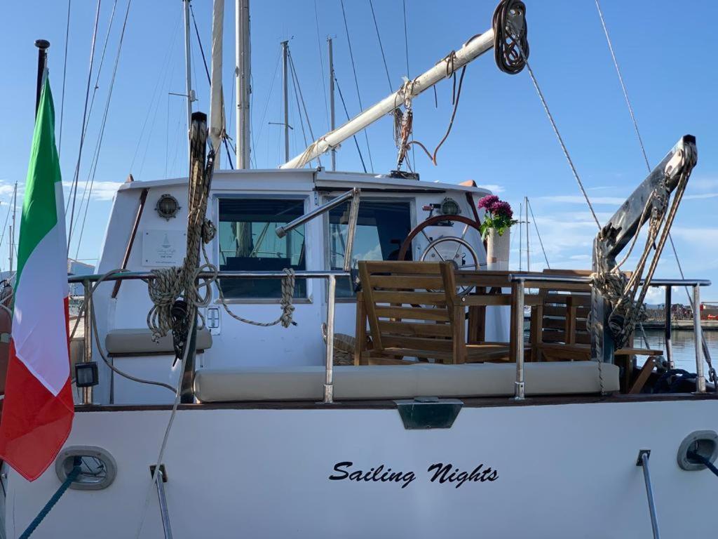 Sailing Nights Boat&Breakfast Hotel Алгеро Екстериор снимка